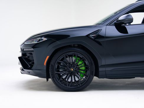 Used 2025 Lamborghini Urus SE image 14