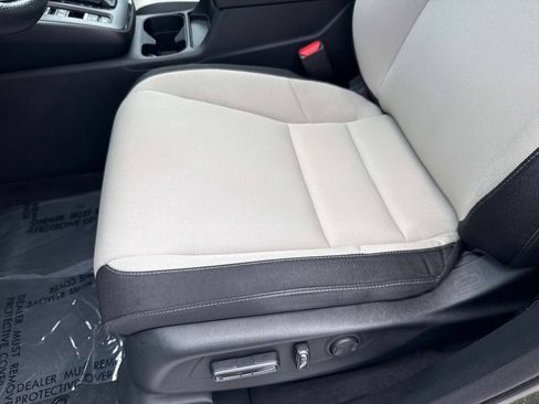 Used 2023 Honda CR-V EX image 19