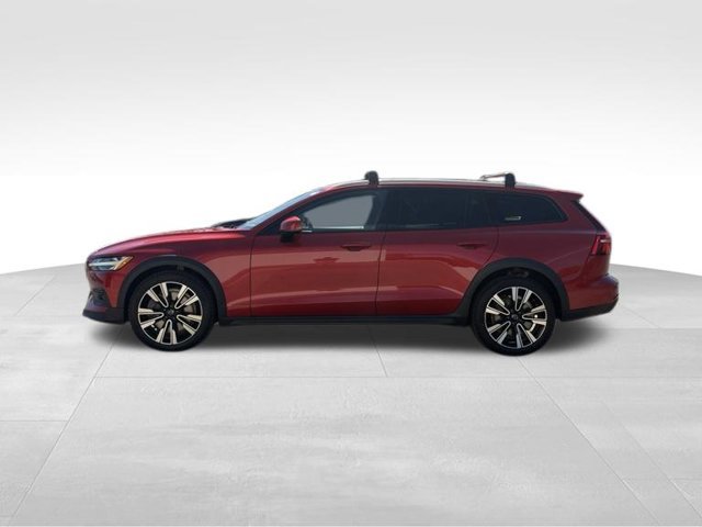 Used 2021 Volvo V60 T5 Cross Country w/ Climate Package AWD/4WD image 8