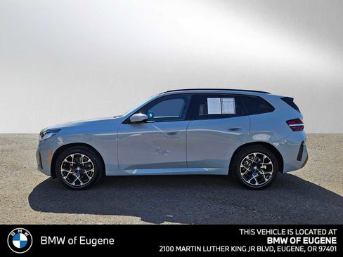 Used 2025 BMW X3 xDrive30i AWD/4WD image 6