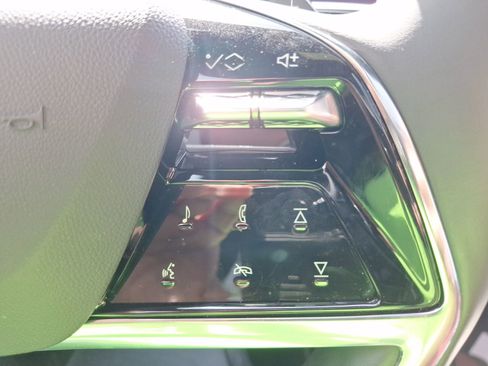 Used 2025 Cadillac Escalade Sport w/ LPO, ONYX Package image 21