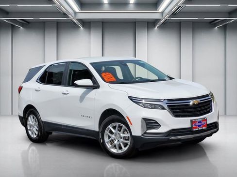 Used 2024 Chevrolet Equinox LT image 1
