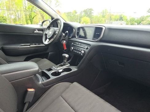Used 2021 Kia Sportage LX image 17