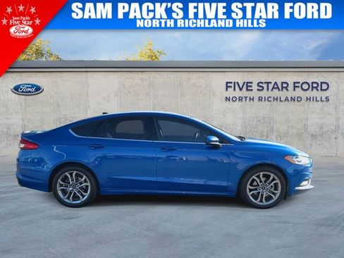 Used 2017 Ford Fusion SE w/ Equipment Group 201A image 10