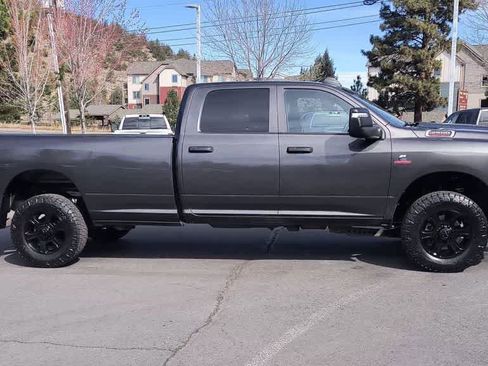 Used 2024 RAM 2500 Tradesman w/ Chrome Appearance Group AWD/4WD image 2