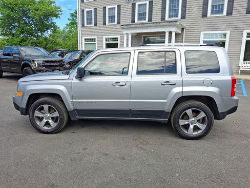 Used 2016 Jeep Patriot High Altitude AWD/4WD image 8