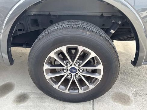 Used 2018 Ford F150 XLT w/ Equipment Group 302A Luxury image 8