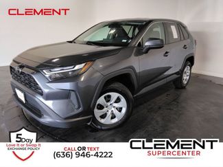 Used 2024 Toyota RAV4 LE video 1