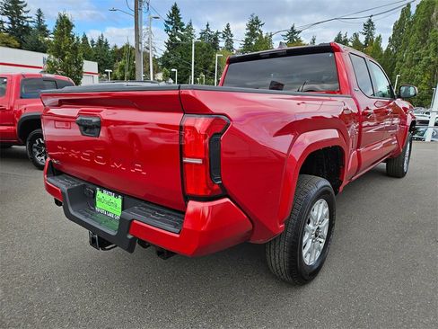 New 2025 Toyota Tacoma SR5 image 3