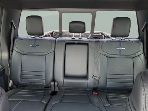 New 2026 Ford F450 Platinum w/ FX4 Off-Road Package AWD/4WD image 9