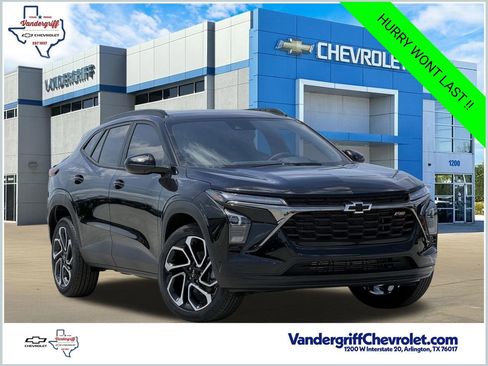New 2026 Chevrolet Trax RS FWD image 1