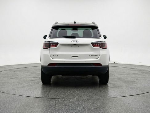 Used 2025 Jeep Compass Limited image 7