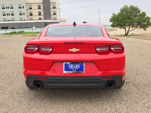 Used 2022 Chevrolet Camaro LT RWD image 4