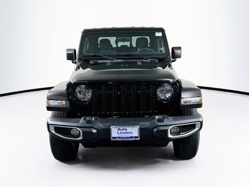 Used 2023 Jeep Gladiator Sport AWD/4WD image 2