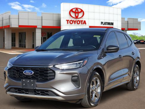 Used 2023 Ford Escape ST-Line w/ Tech Pack #1 image 2