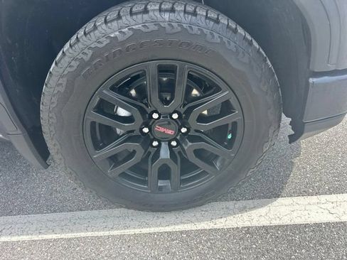 Certified 2025 GMC Sierra 1500 Elevation w/ Preferred Package AWD/4WD image 2