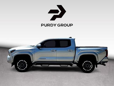 Used 2024 Toyota Tacoma TRD Sport AWD/4WD image 5