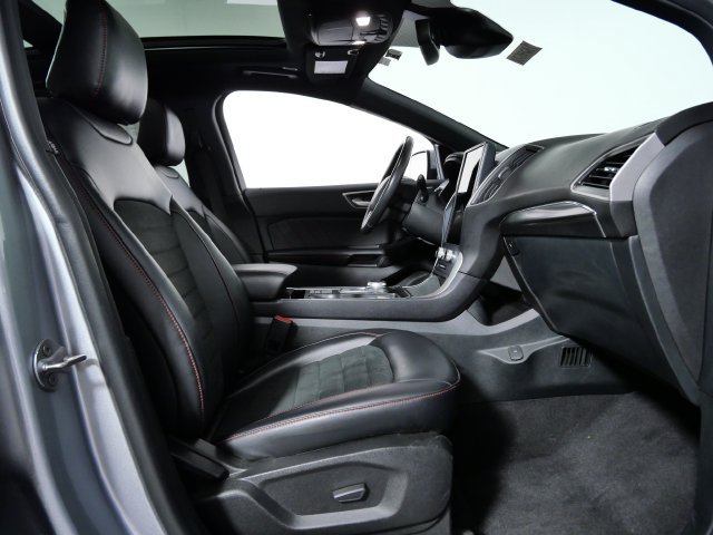 Certified 2024 Ford Edge ST-Line AWD/4WD image 9