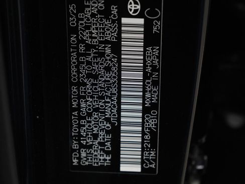 Used 2025 Toyota Prius LE image 27