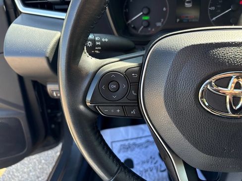 Used 2023 Toyota Corolla SE w/ SE Package FWD image 22