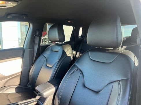 Certified 2025 Jeep Compass Limited AWD/4WD image 8