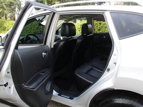 Used 2009 Nissan Rogue SL w/ Premium Pkg image 15