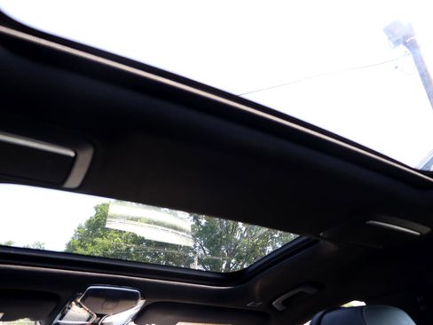 Used 2018 BMW 740i xDrive 740i xDrive Sedan image 21