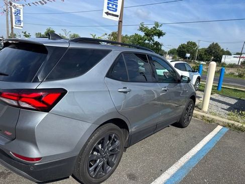 Used 2024 Chevrolet Equinox RS AWD/4WD image 3