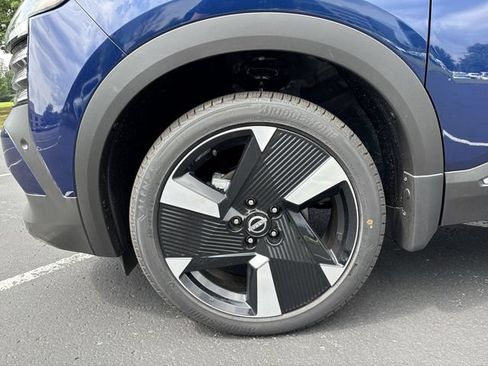 New 2026 Nissan Kicks SR w/ SR Premium Package AWD/4WD image 10