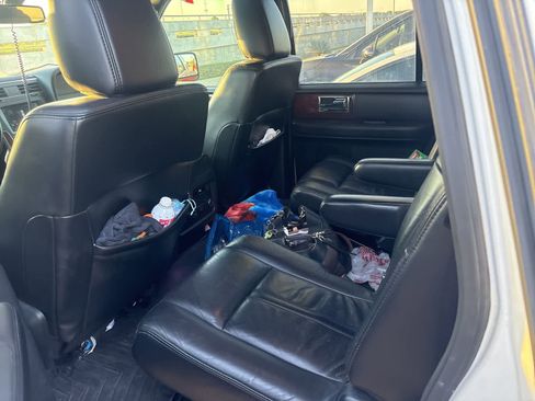 Used 2016 Lincoln Navigator L Select RWD image 16