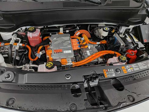 Used 2023 Chevrolet Bolt EUV Premier w/ Redline Edition FWD image 14
