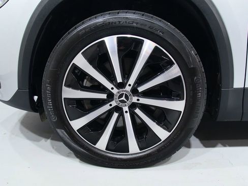 Certified 2021 Mercedes-Benz GLA 250 4MATIC image 16