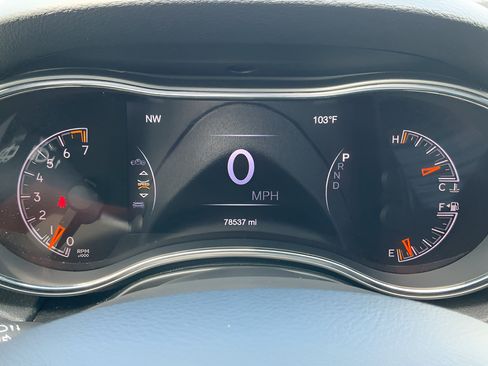 Used 2019 Jeep Grand Cherokee Altitude AWD/4WD image 13