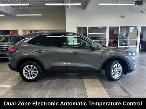 Used 2022 Ford Escape SE w/ Convenience Package AWD/4WD image 11