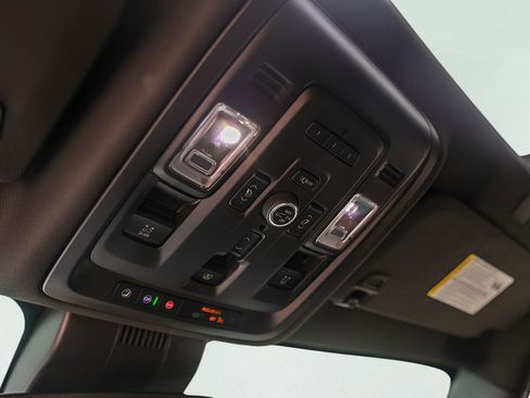 Used 2023 GMC Yukon Denali AWD/4WD image 25