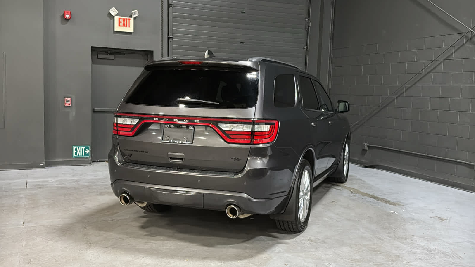 Used 2020 Dodge Durango R/T w/ Blacktop Package AWD/4WD image 4