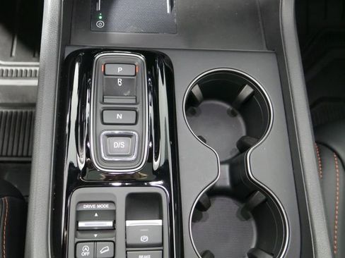 Used 2024 Honda Pilot TrailSport image 27