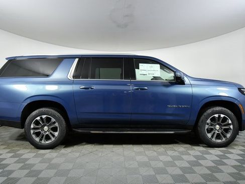 New 2026 Chevrolet Suburban LT w/ Comfort Package image 15