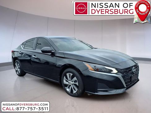 Used 2023 Nissan Altima 2.5 S image 1