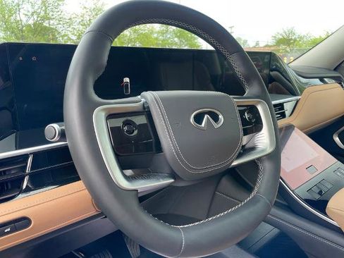 Certified 2025 INFINITI QX80 Sensory AWD/4WD image 16