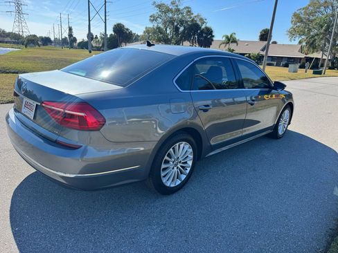Used 2016 Volkswagen Passat 1.8T SE image 5