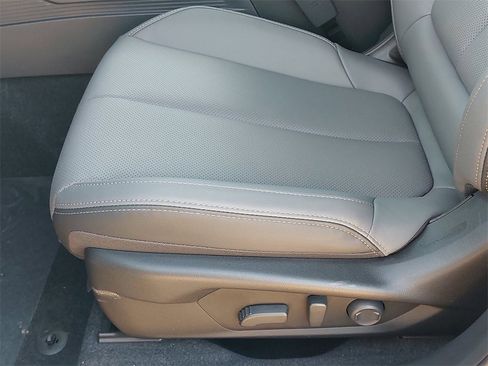 New 2026 Subaru Outback Limited image 25