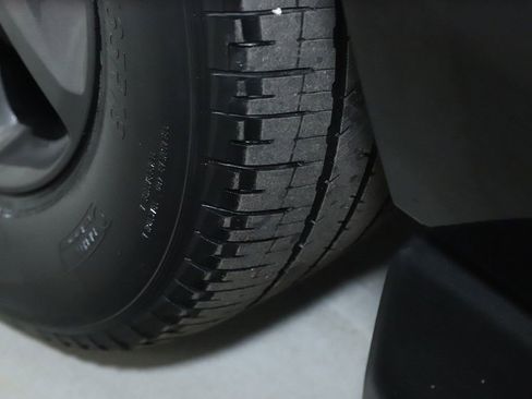 Used 2020 Ford Expedition Max XLT w/ Equipment Group 202A image 40