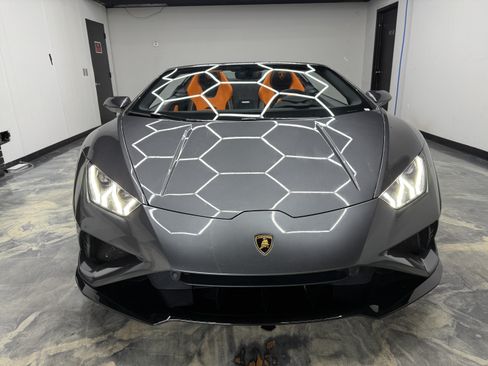 Used 2023 Lamborghini Huracan EVO RWD image 7