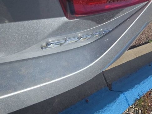 Used 2018 Honda Accord Sport image 8