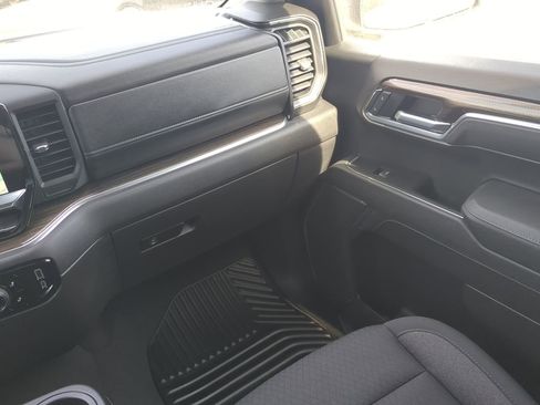 New 2025 Chevrolet Silverado 1500 LT image 17