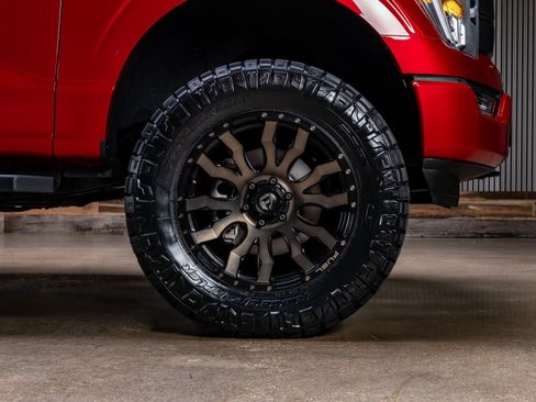 Used 2023 Ford F150 Lariat AWD/4WD image 11