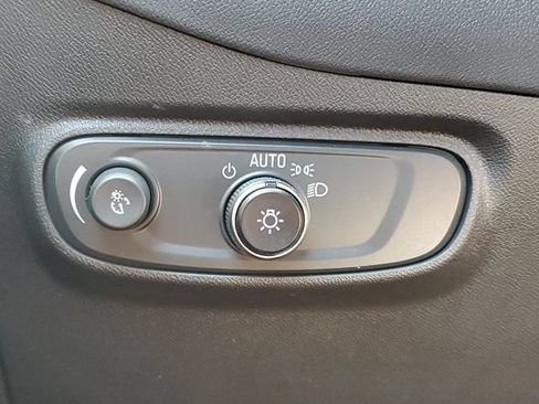 Certified 2024 Chevrolet Equinox RS FWD image 19