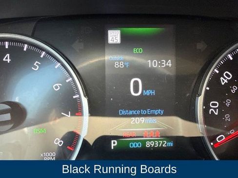 Used 2022 Toyota RAV4 LE FWD image 12