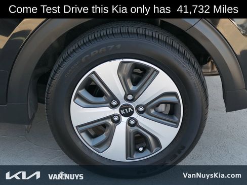 Used 2018 Kia Niro LX image 9